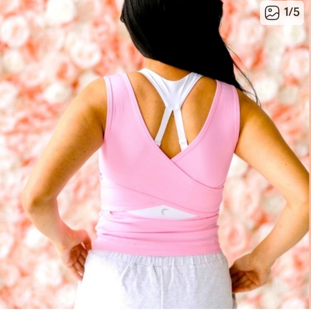 Zyia  Peony Ribbed V Tank Top Never Wore NEW WITH TAGS